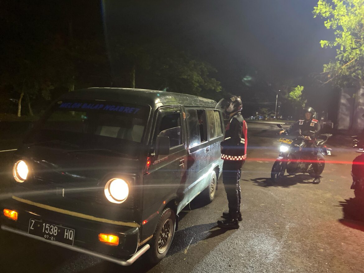 Satgas Preventif Patroli ke Simpang Pahlawan Ciamis, Anggota Cipkon dan Beri Imbauan Kamtibmas