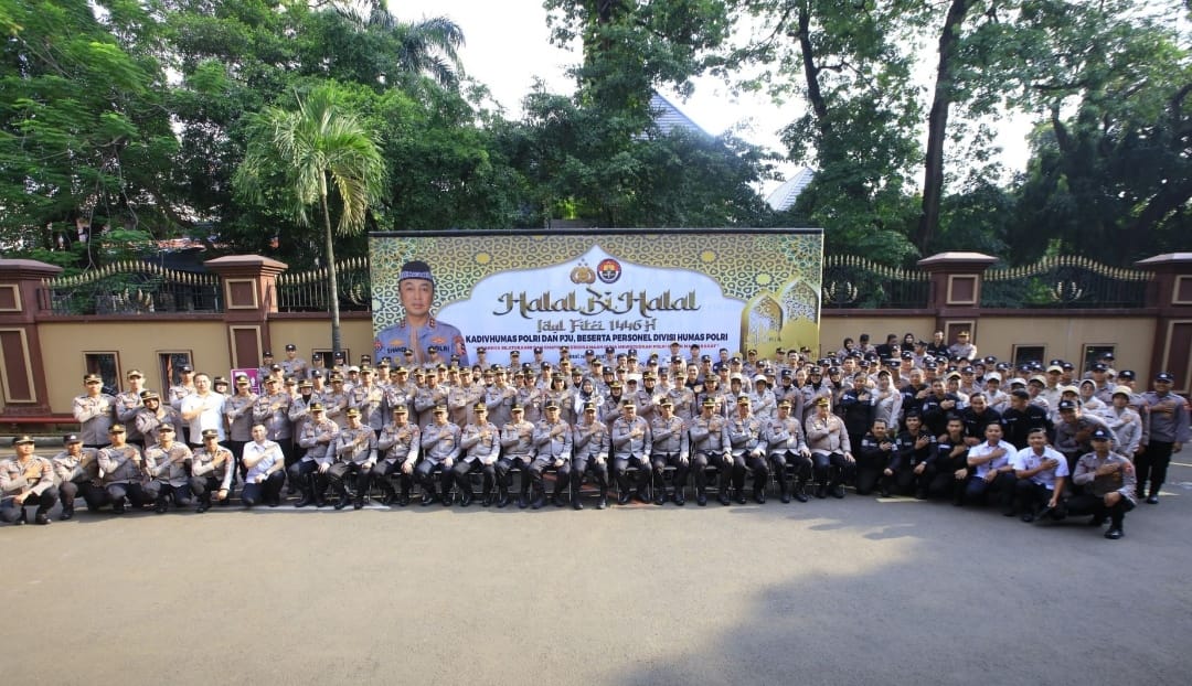 Dalam Momentum Halal Bihalal, Kadiv Humas Sampaikan Apresiasi Pengamanan Mudik Lancar dan Nyaman