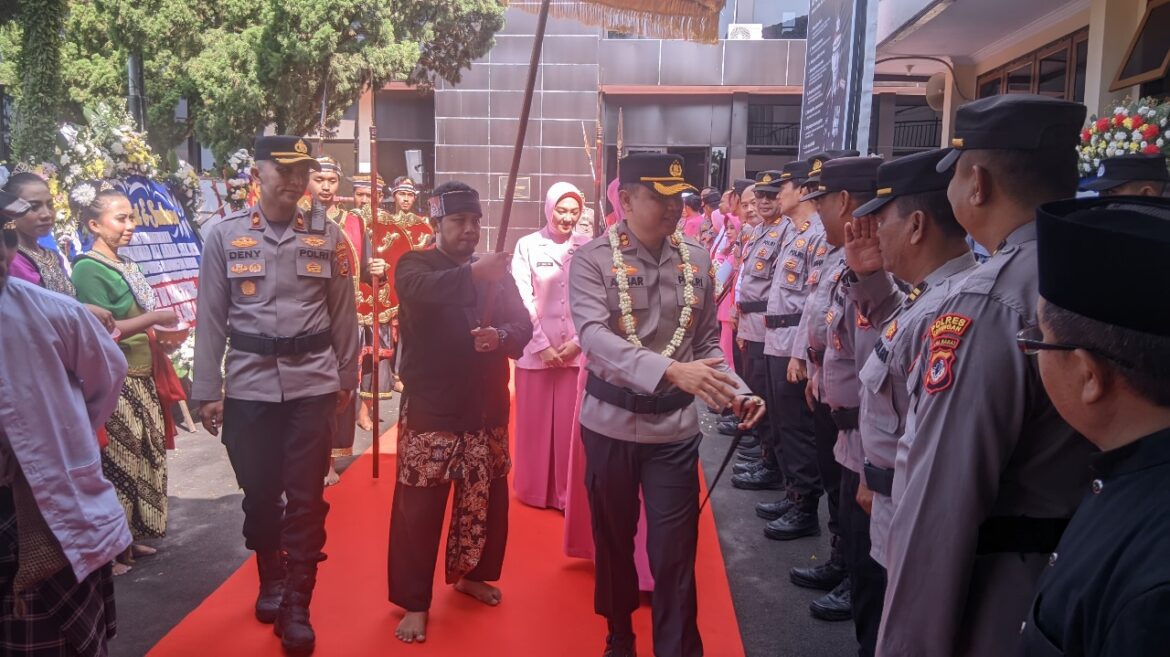 Polres Kuningan Resmi Sambut Kapolres Baru, AKBP Muhamad Ali Akbar, S.I.K., M.Si.