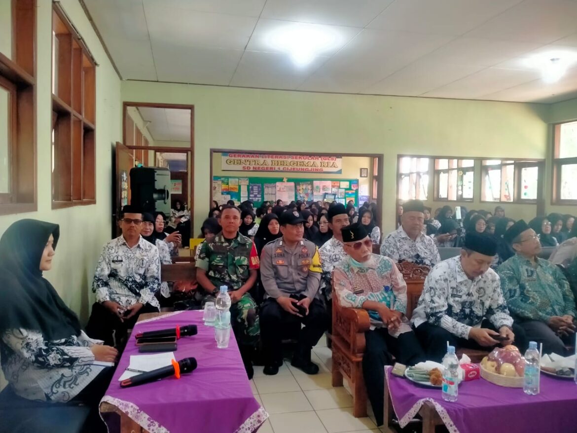 Polsek Cijeungjing Polres Ciamis Hadiri Acara Halal Bi Halal PGRI Kecamatan Cijeungjing