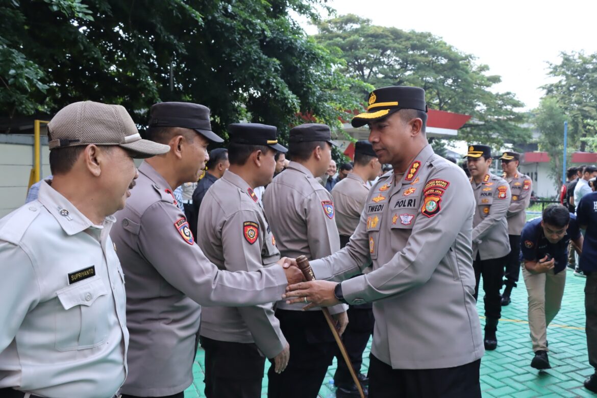 Hangatnya Silaturahmi Idul Fitri, Polres Metro Jakarta Barat Gelar Apel dan Halal Bihalal