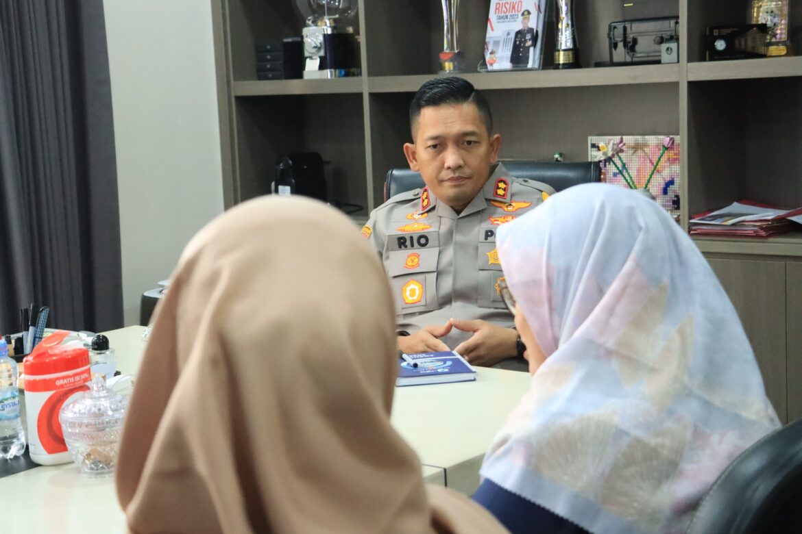 Kapolres Bogor Pimpin Langsung Program Jumat Curhat Terima Dan Tanggapi Curhattan Keluhan Masyarakat