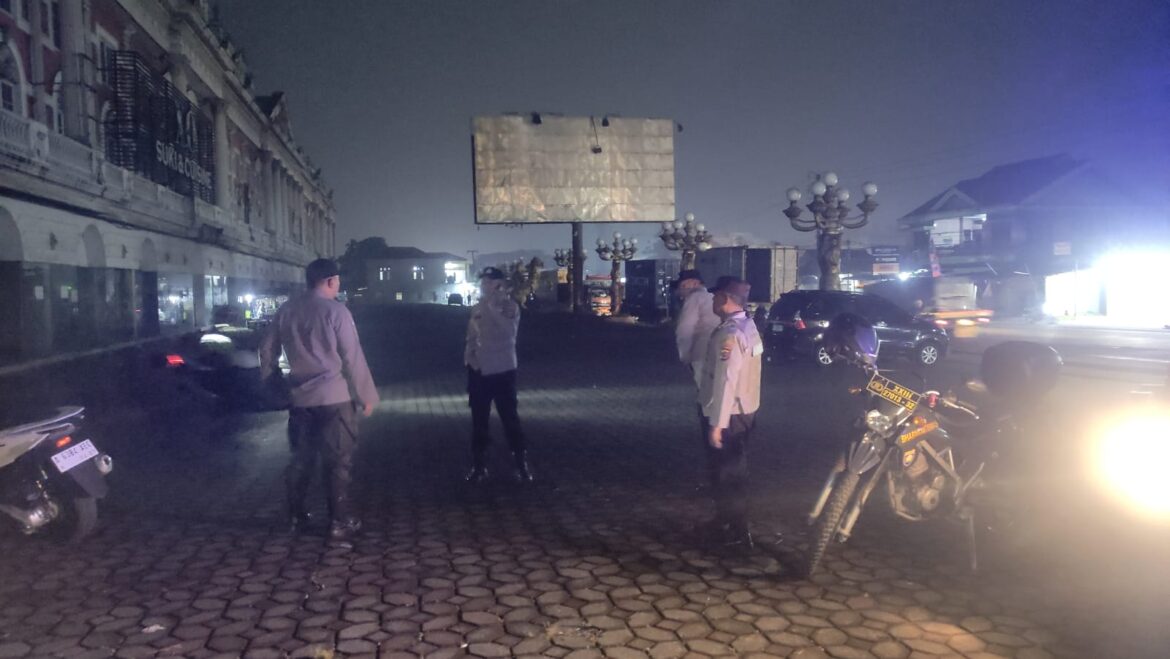 Giat Rutinitas Apel Malam Personil Polsek Balaraja Dalam Mengantisipasi Guantibmas di Wilayah Kecamatan Sukamulya – Balaraja