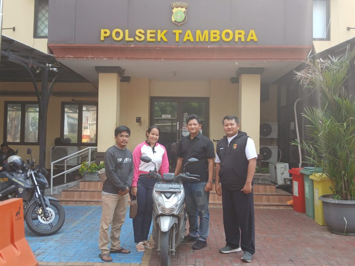 Polsek Tambora Kembalikan 4 Motor Hasil Curanmor ke Pemiliknya, Warga Ucapkan Terima Kasih