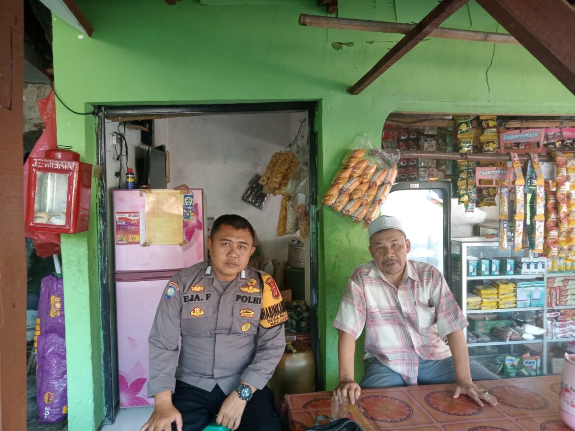 Bhabinkamtibmas Wilayah Hukum Polsek Cijeruk Polres Bogor Giat Cooling Sistem Silahturahmi Sambang Ajak Jaga Kondusifitas Cegah Gangguan Kriminalitas