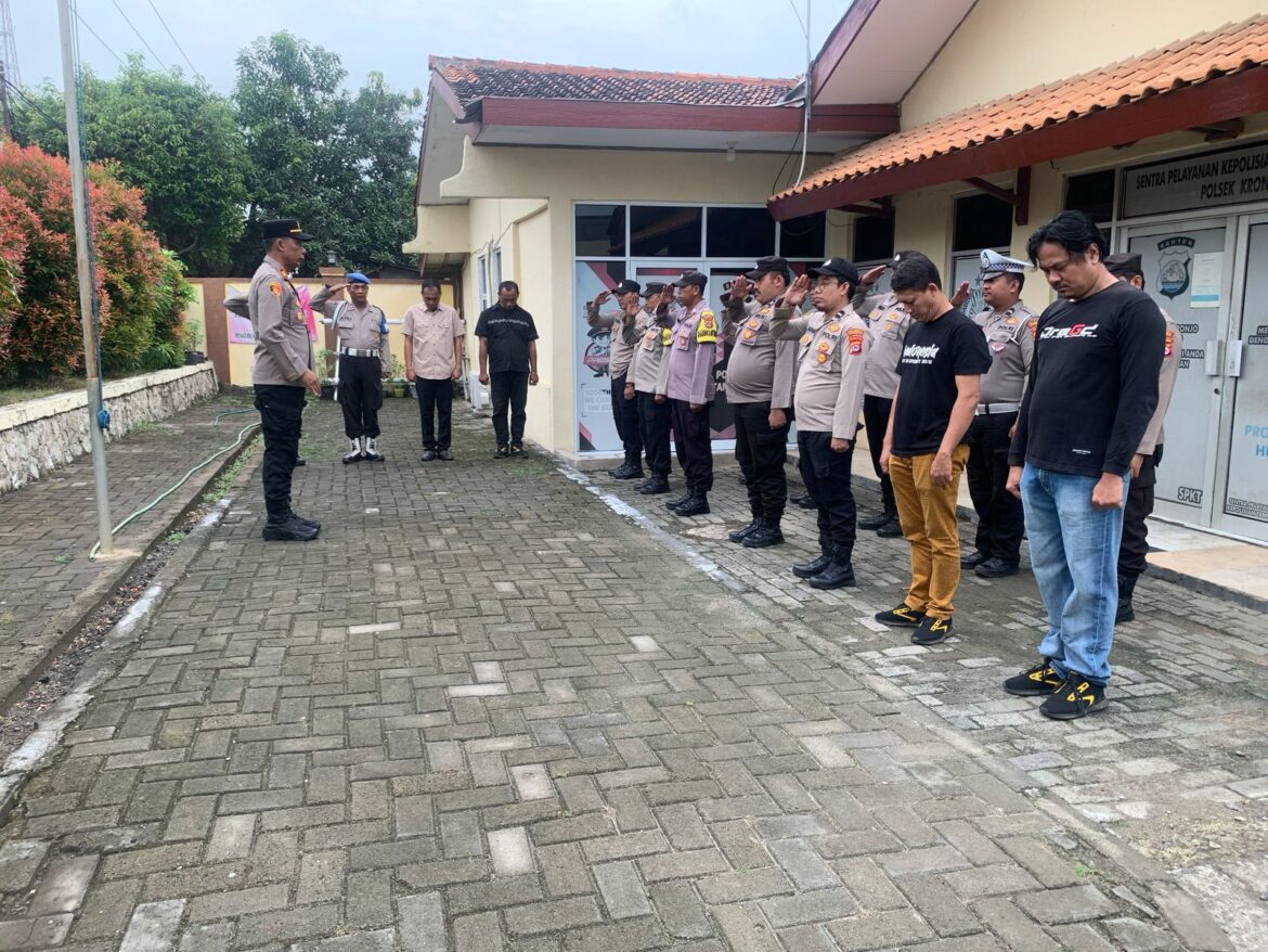 Kapolsek Kronjo Polresta Tangerang Pimpin Apel Pagi, Tekankan Disiplin dan Pelayanan Prima kepada Masyarakat