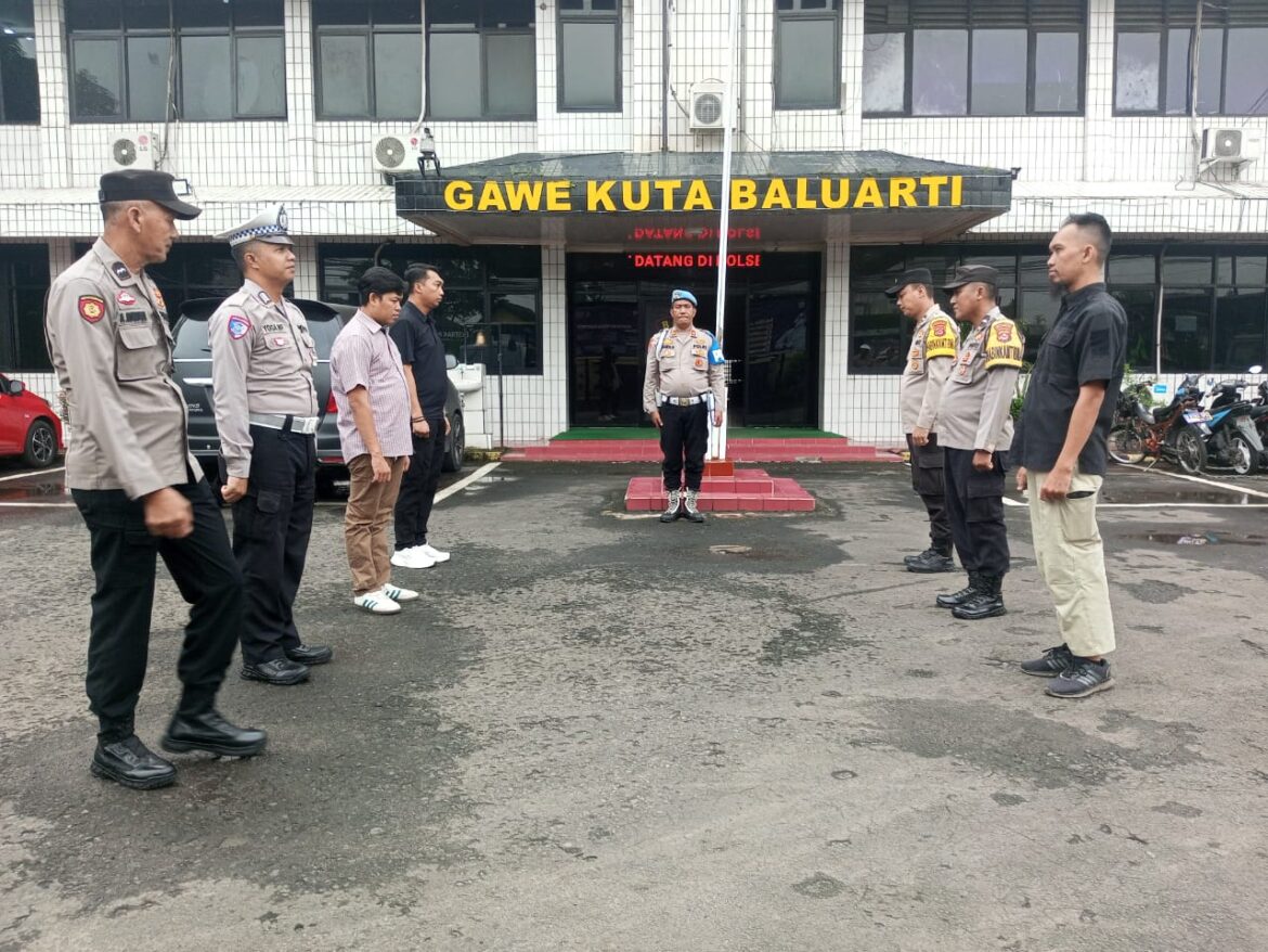 Polsek Balaraja Giat Serah Terima Jaga Pagi Hari di Halaman Apel Mako Polsek Balaraja Polresta Tangerang