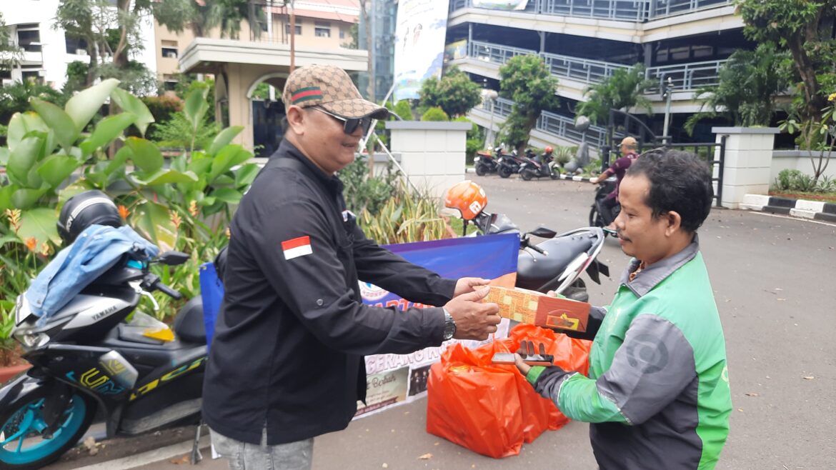 Analisis Program “Jum’at Berkah” oleh FWJI Tangerang Kota sebagai Implementasi Solidaritas Sosial