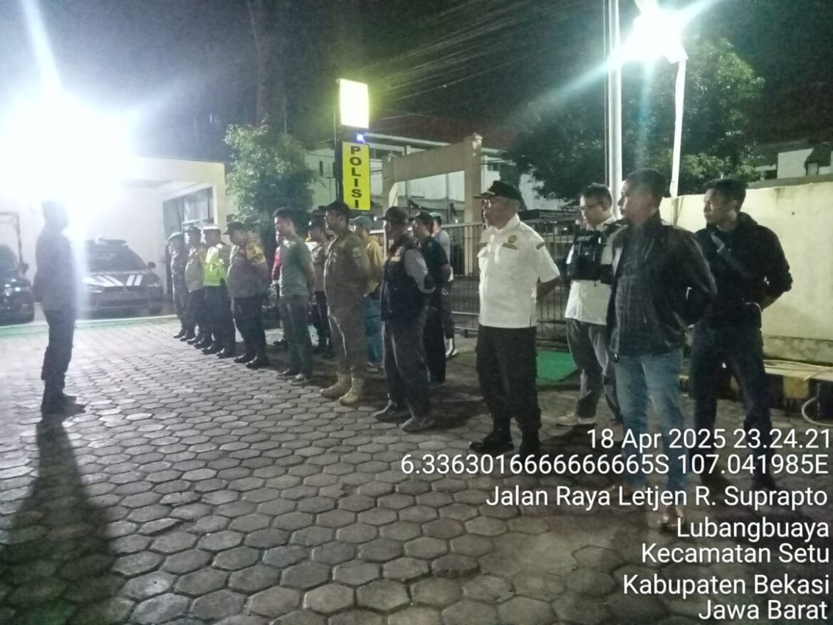Antisipasi Guantibmas Kapolsek Setu Gelar Apel Gabungan Dan Pimpin Operasi Kejahatan Jalanan