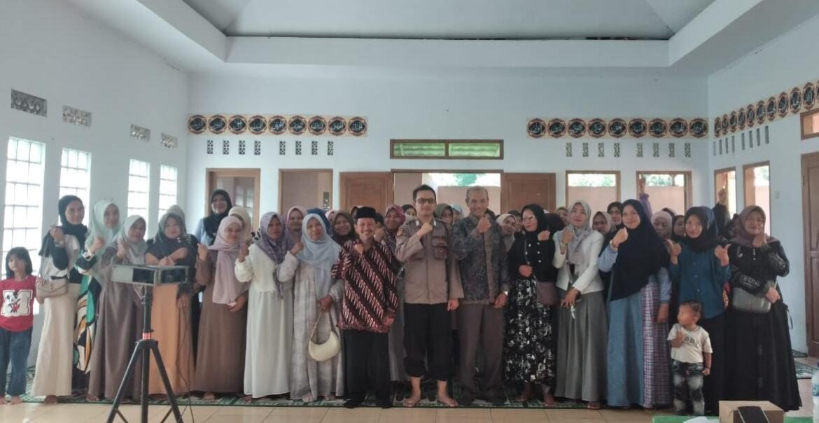 Polsek Cihaurbeuti Sosialisasikan Larangan Siswa Membawa Kendaraan Bermotor ke Sekolah