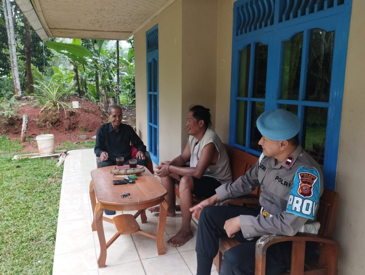 Cipkon Kamtibmas, Polsek Sukadana Polres Ciamis Koorkom Bareng Warga Desa Salakaria