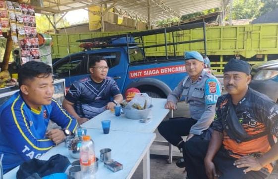Berikan Rasa Nyaman, Polsek Sukadana Polres Ciamis Patroli ke Pemukiman Warga di Siang Hari