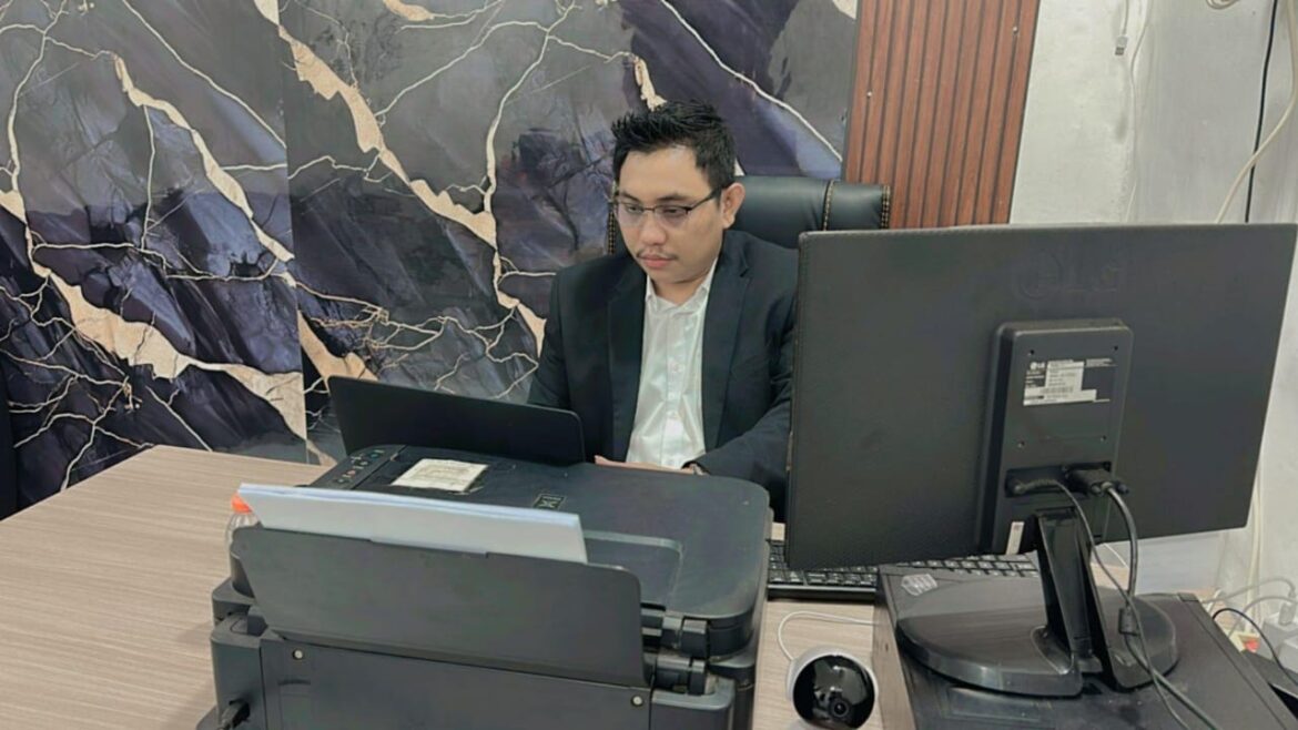 Di Hari Lahir R.A Kartini,Rurih. SH., CM Dirut Abhi Syawara Law & Firm Mengucapkan : Selamat Hari Kartini, Pahlawan Hati Kami, Perempuan Hebat Tak Hanya Menginspirasi, Tapi Juga Menguatkan.