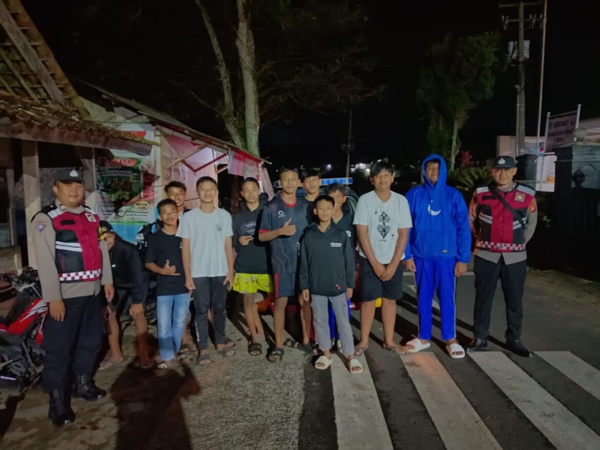 Polsek Kawali Laksanakan Patroli Biru sebagai Upaya Harkamtibmas di Wilayah Hukum Polres Ciamis