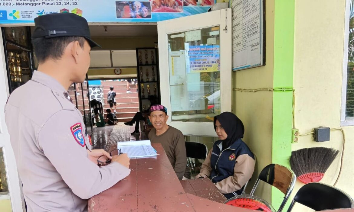 Polsek Cihaurbeuti Polres Ciamis Datang ke SMPN 2 Cihaurbeuti Binluh Bahaya Kenakalan Pelajar