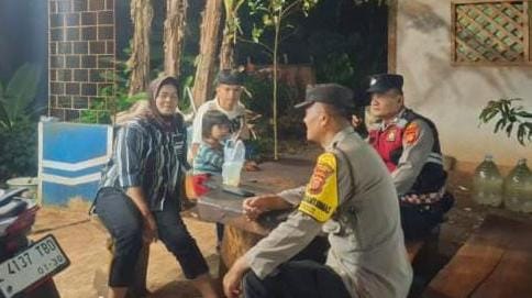 Cipkon Di Jam Rawan, Personel Polsek Sukadana Polres Ciamis Patroli Kamtibmas Hingga Subuh