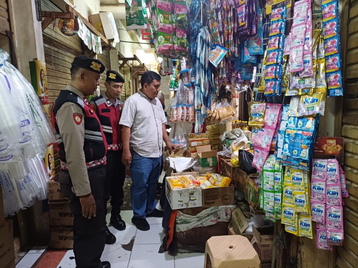 Harga Sembako di Pasar Palmeriam Masih Stabil, Polisi Lakukan Pemantauan Rutin