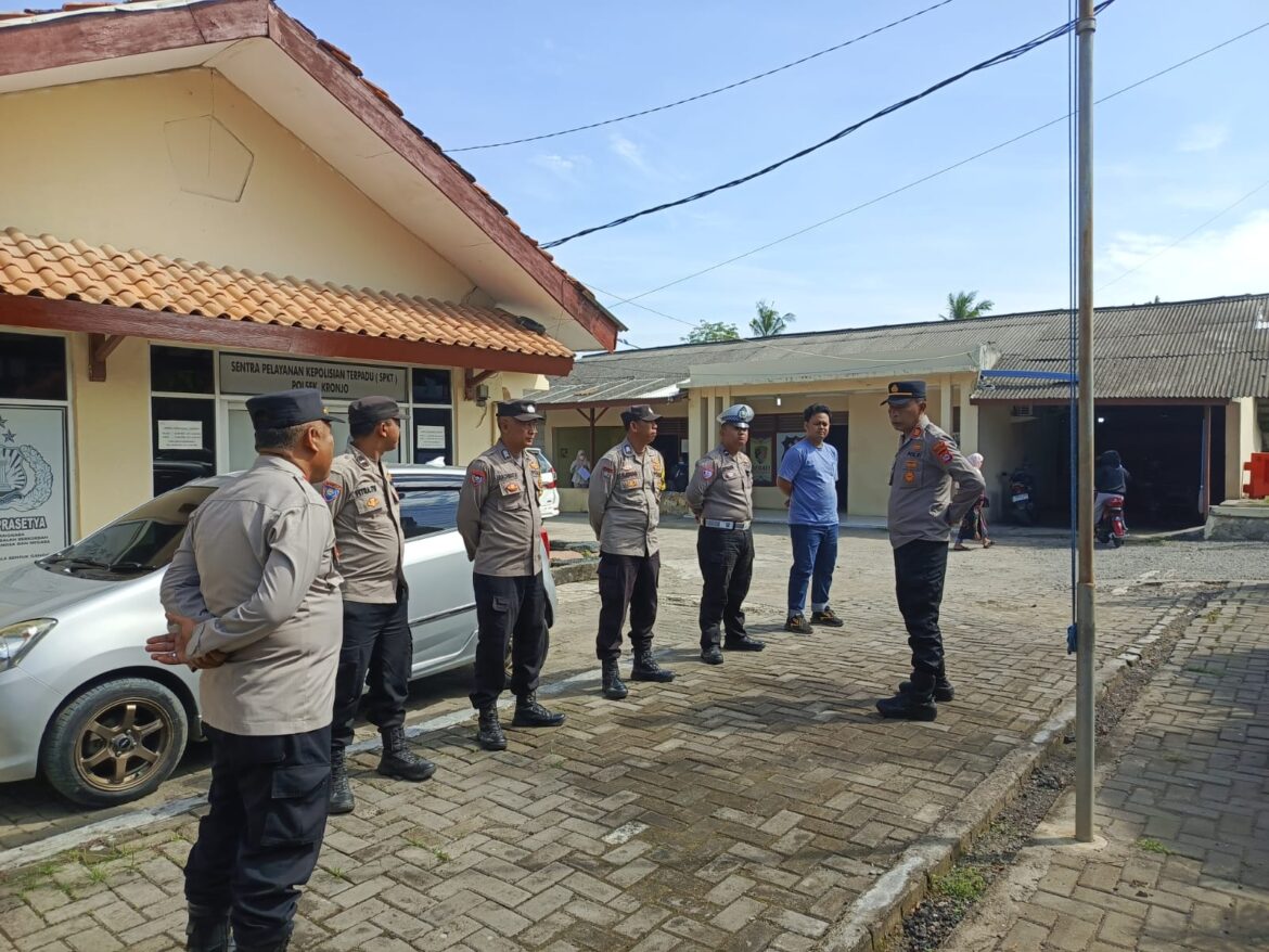 Kapolsek Kronjo Polresta Tangerang Pimpin Apel Pagi, Tekankan Disiplin dan Pelayanan Prima kepada Masyarakat