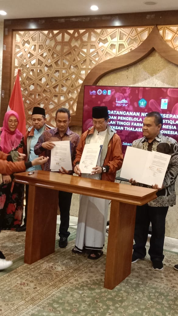 Menteri Agama RI Sekaligus Imam Besar Masjid Istiqlal Meresmikan Program Peduli Thalassemia Lewat Penandatanganan MOU