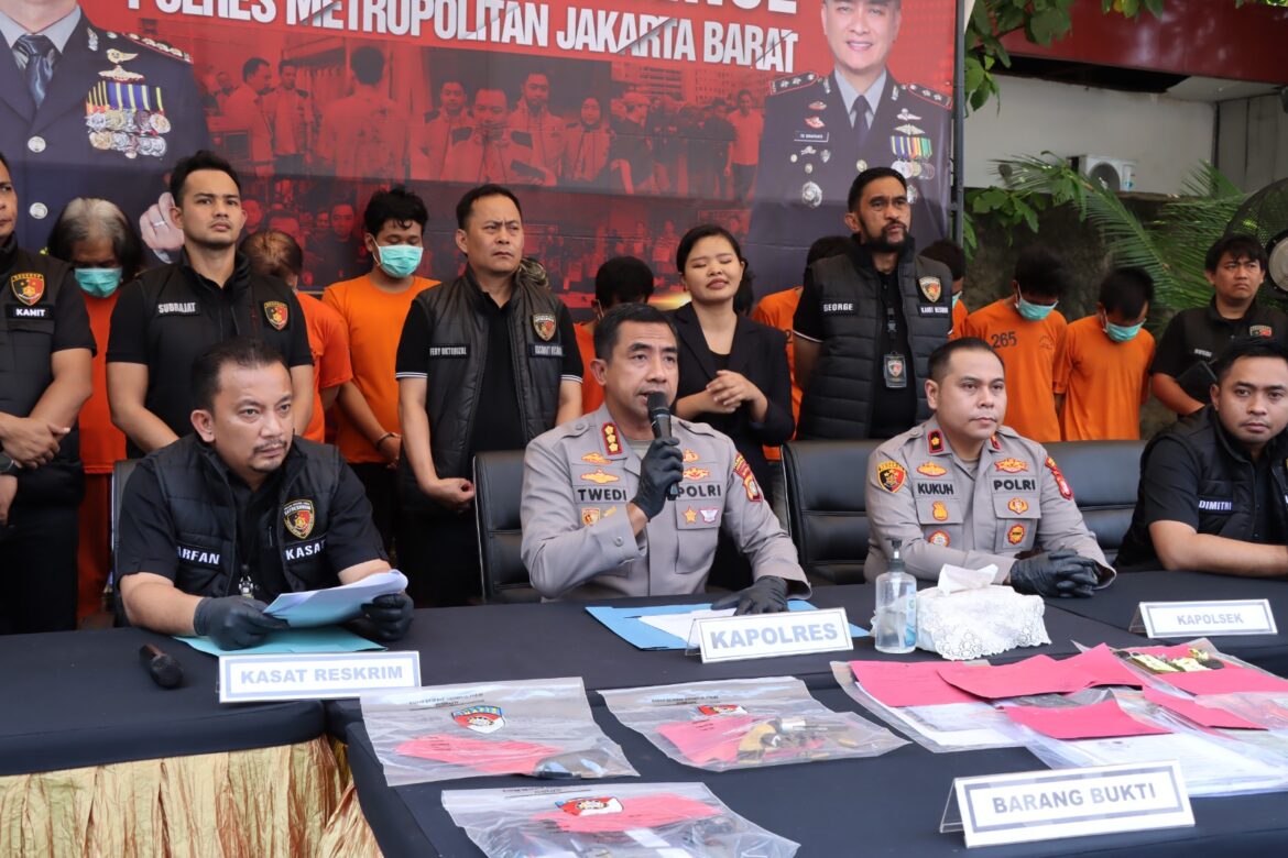 Dalam 2 Bulan, Polres Jakbar Bekuk 10 Pelaku dan Amankan Puluhan Kendaraan Curian