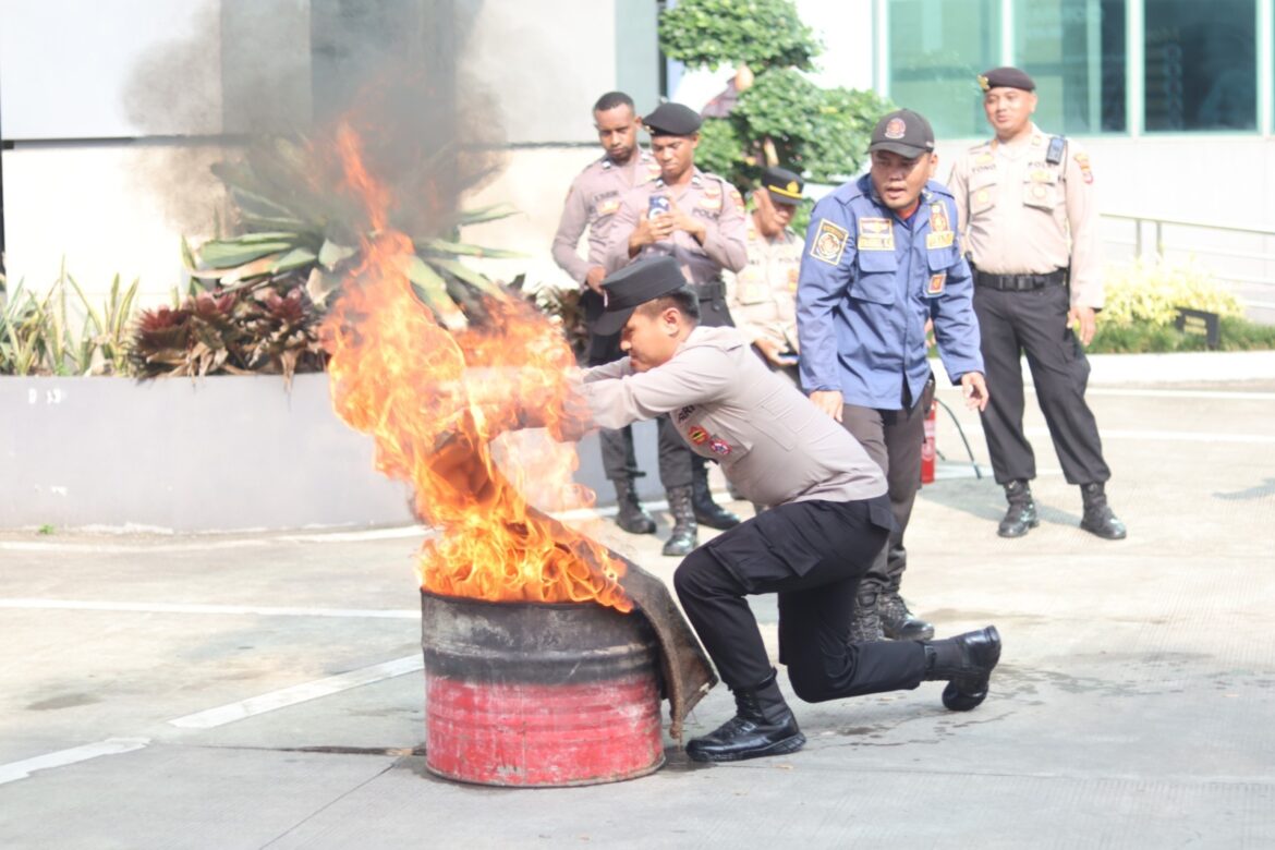 Polresta Tangerang Bersama BPBD Kabupaten Tangerang Gelar Sosialisasi Simulasi Penanggulangan Kebakaran