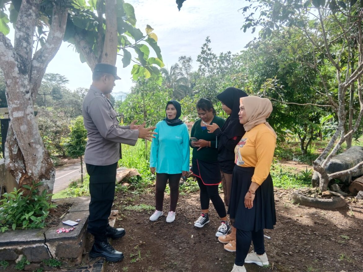 Perkuat Sinergitas, Polsek Sukadana Polres Ciamis Koorkom Kamtibmas ke Warga Desa Bunter