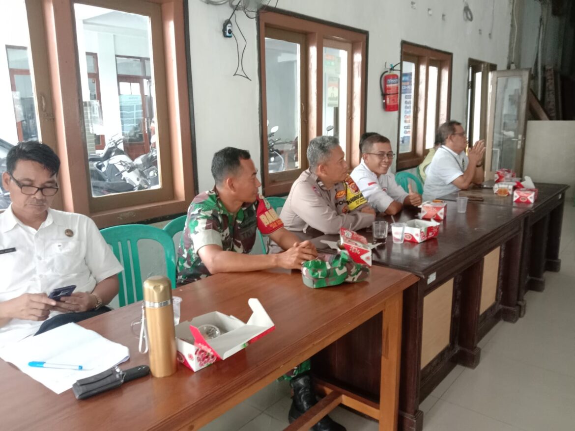 Polsek Panumbangan Ikuti Musdes Pembentukan Koperasi Merah Putih Desa Sindangherang