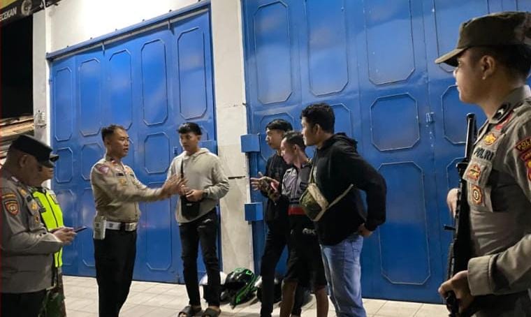 Berikan Rasa Nyaman, Polsek Banjarsari Patroli Biru Cegah Gangguan Kamtibmas di Malam Hari