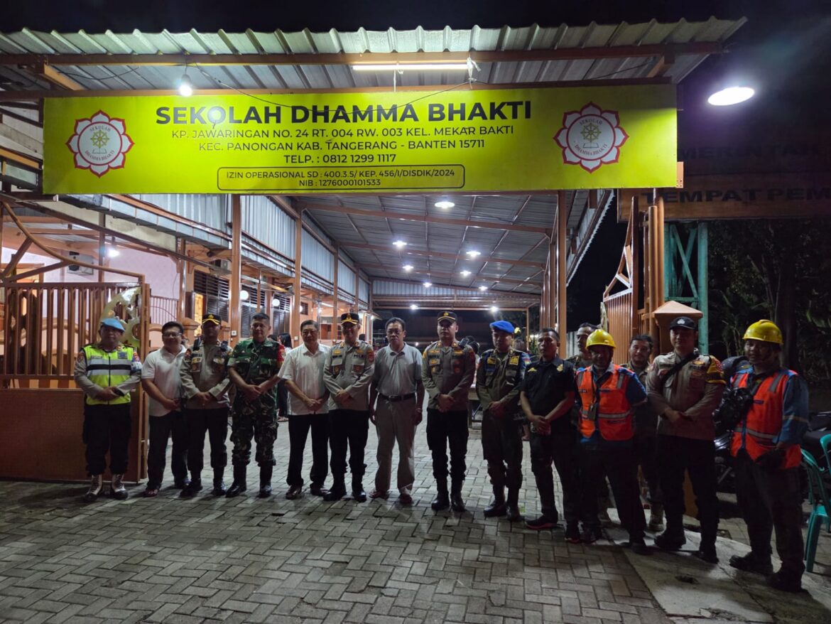 Pastikan Aman, Wakapolresta Tangerang Cek Pengamanan Vihara dalam Rangka Hari Raya Waisak 2569 BE Tahun 2025
