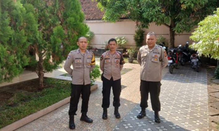 Berikan Rasa Nyaman, Kapolsek Banjarsari Polres Ciamis Pimpin Pengamanan Ibadah Minggu di GPDI