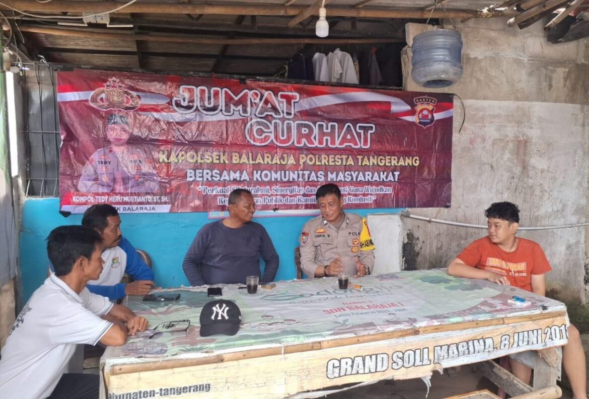 Giat Jum’at Curhat Personil Polsek Balaraja Sampaikan Pesan Kamtibmas Kepada Masyarakat di Desa Binaan