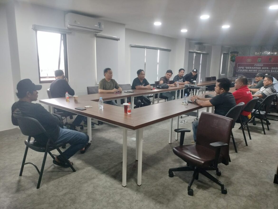 Respon Cepat Aduan Warga, Polres Jakbar Fasilitasi Mediasi Sengketa Hutang Piutang