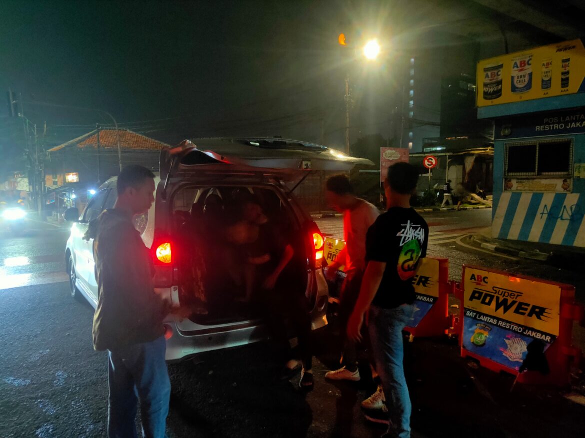 Gelar Operasi Berantas Jaya, Polsek Grogol Petamburan Amankan 4 Pak Ogah dan Jukir Liar di Mandala Raya dan S. Parman