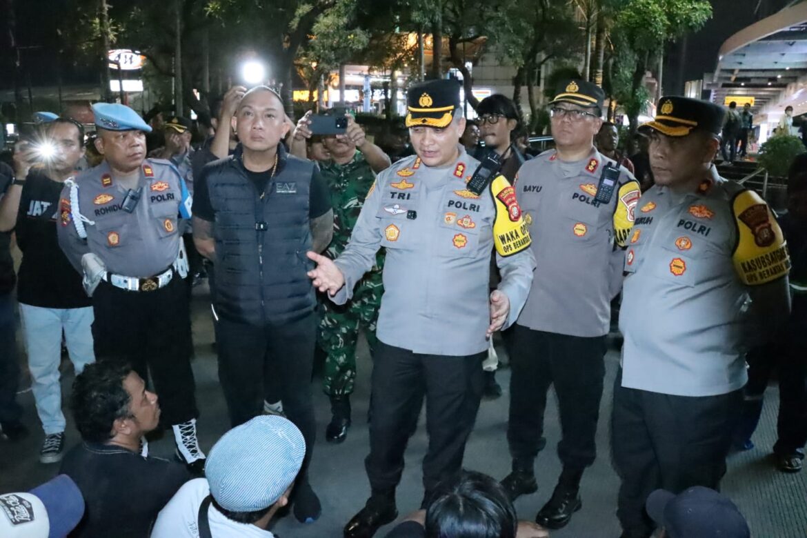 Resahkan Warga, Polres Jakbar Bersama 3 Pilar Tertibkan Jukir Liar di Kawasan Season City