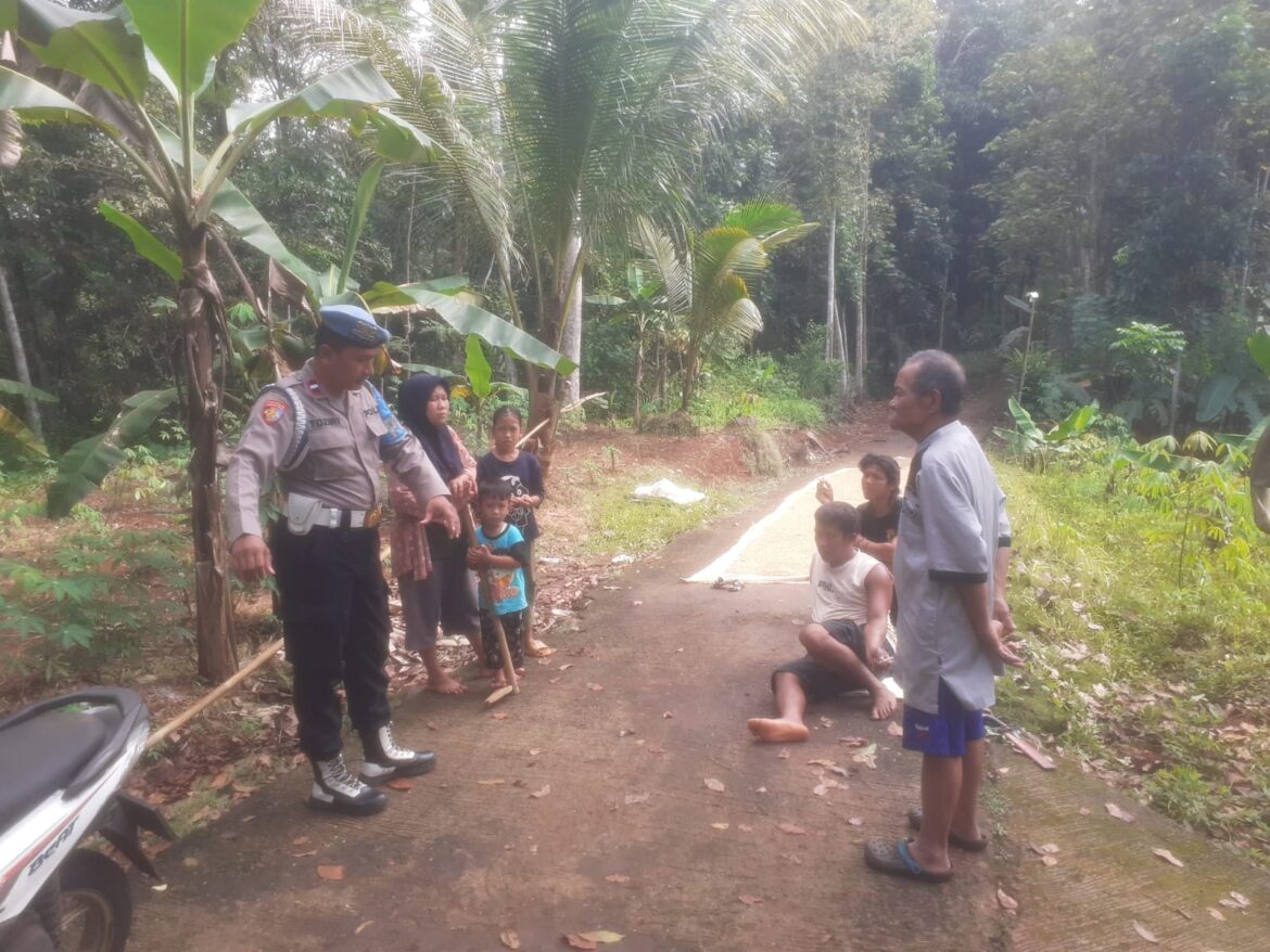 Polsek Sukadana Perkuat Kepercayaan Publik Lewat Silaturahmi Kamtibmas di Desa Sukadana