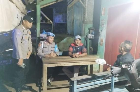 Berikan Rasa Nyaman, Polsek Sukadana Polres Ciamis Patroli Biru Hingga Pemukiman Warga