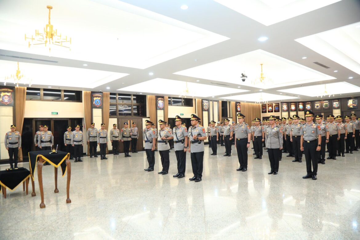 49 Perwira Tinggi Polri Naik Pangkat, Dua Naik Menjadi Komjen