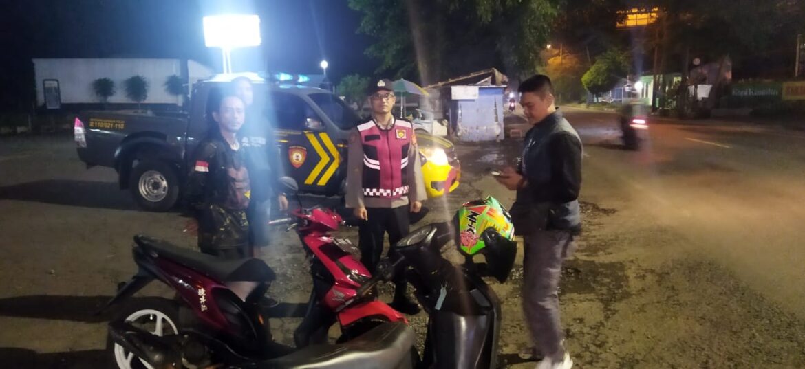 Polsek Cihaurbeuti Polres Ciamis Patroli Biru Antisipasi Gangguan Kamtinmas di Masyarakat