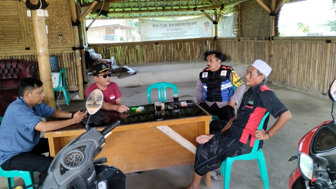 Bhabinkamtibmas Polsek Parungpanjang Sambang Warga dan Beri Imbauan Kamtibmas di Desa Cikuda