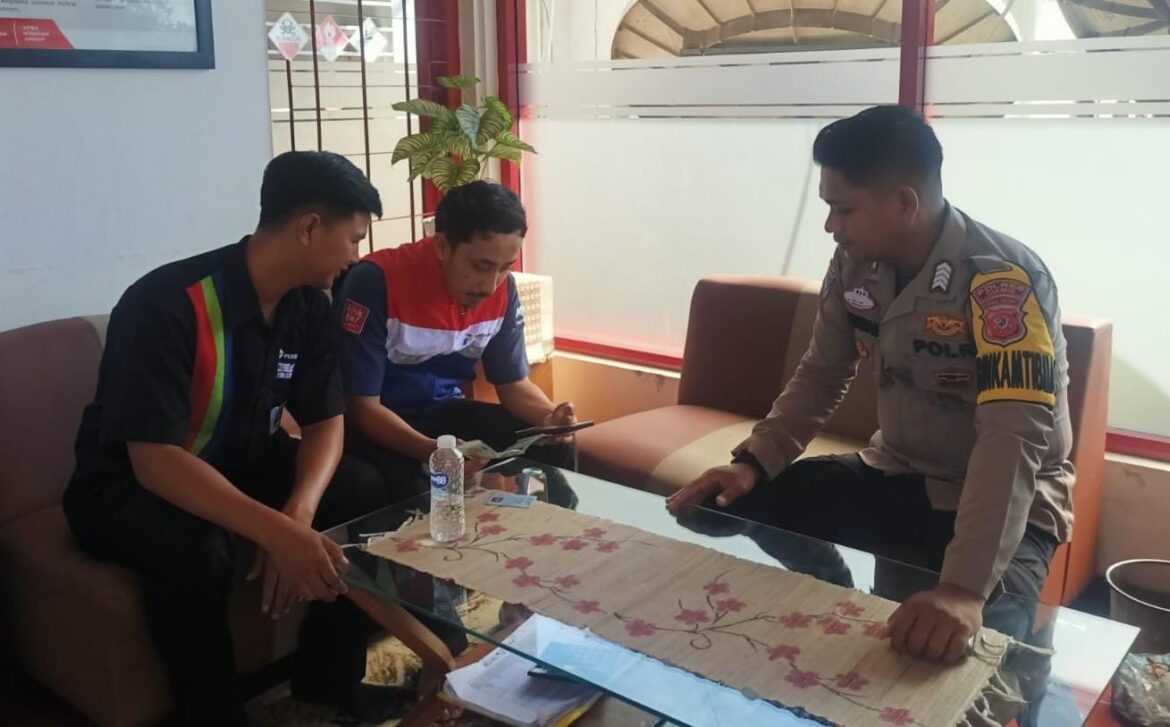 Cegah Tindak Kriminalitas, Polsek Cikoneng Polres Ciamis Datangi SPBU Cikoneng