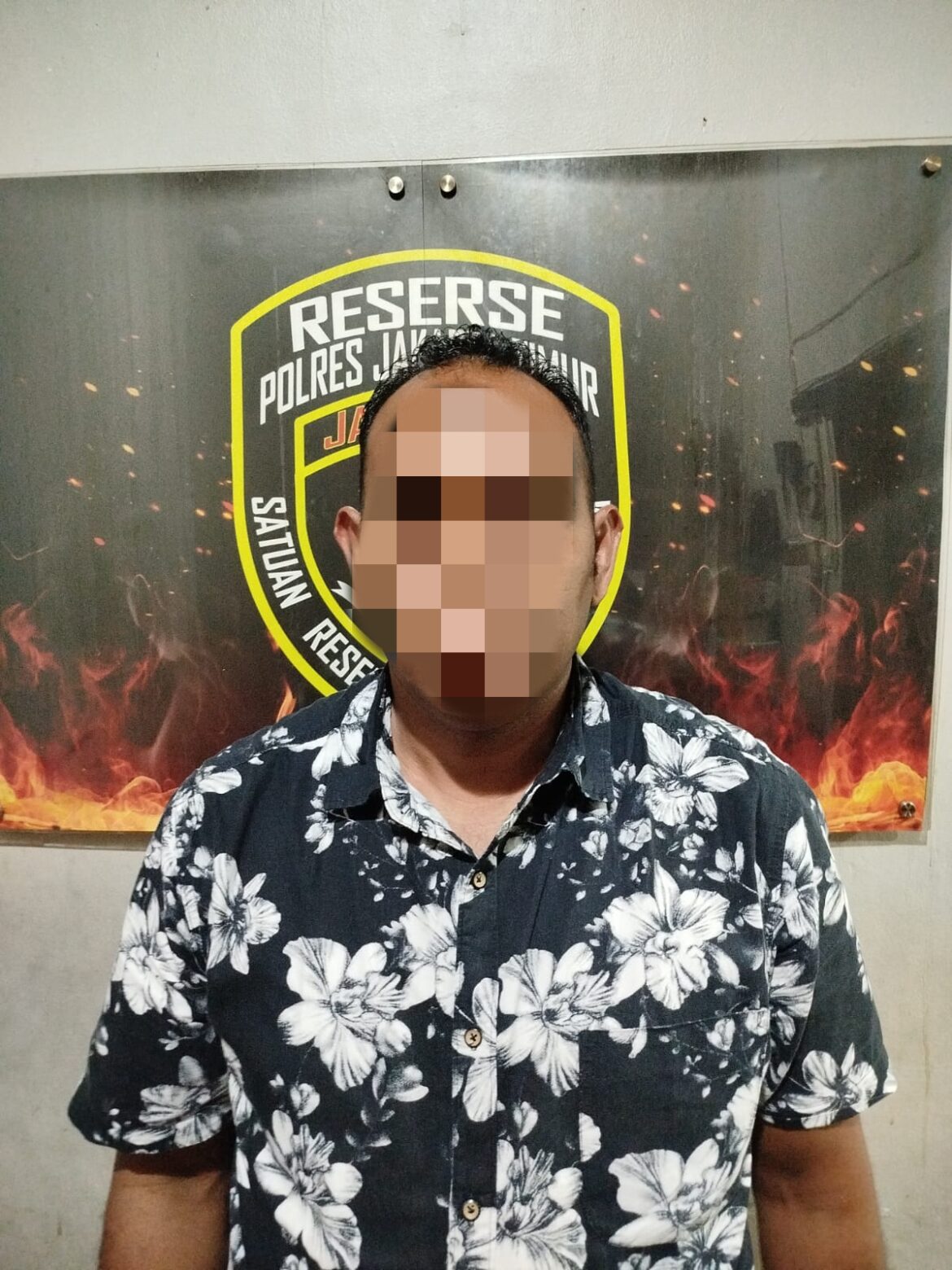 Polisi mengamankan Debt collector berikut Satu Unit Mobil yang Diduga Disita Secara Ilegal di Area Stasiun KCIC Halim