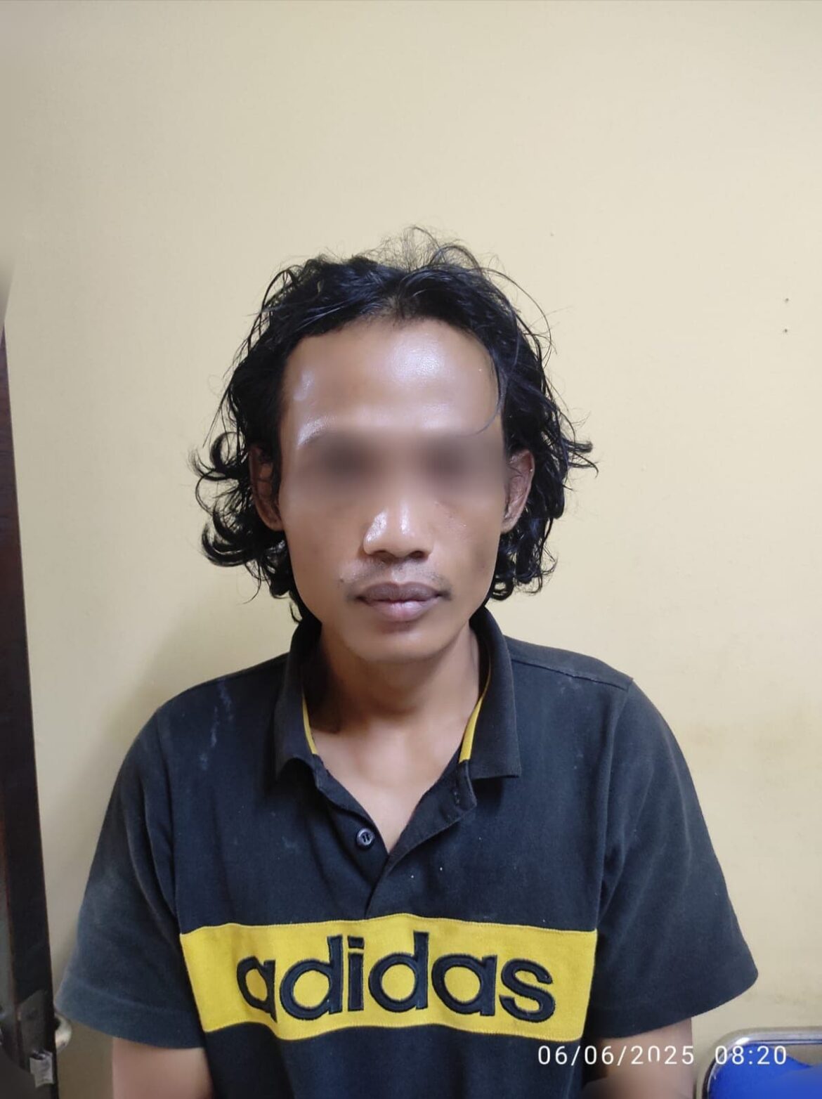 Polsek GGrogol Petamburan Amankan Pelaku Pencurian Lambu Billboard