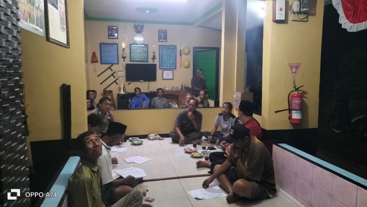 Perkuat Sinergitas, Polsek Lakbok Polres Ciamis Gali Informasi ke Warga Banjarharja Antisipasi Kamtibmas