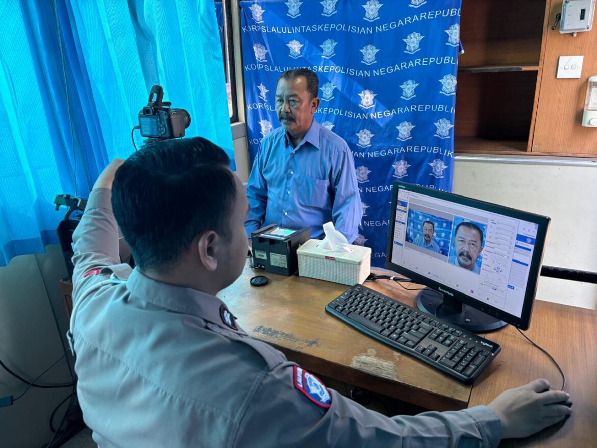 Dekatkan Layanan, Satlantas Gelar SIMLING PALAWIJA di Tengah Kesibukan Warga