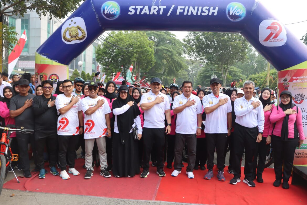 Kapolresta Tangerang Lepas Ribuan Peserta Fun Bike dan Fun Walk HUT Bhayangkara ke-79