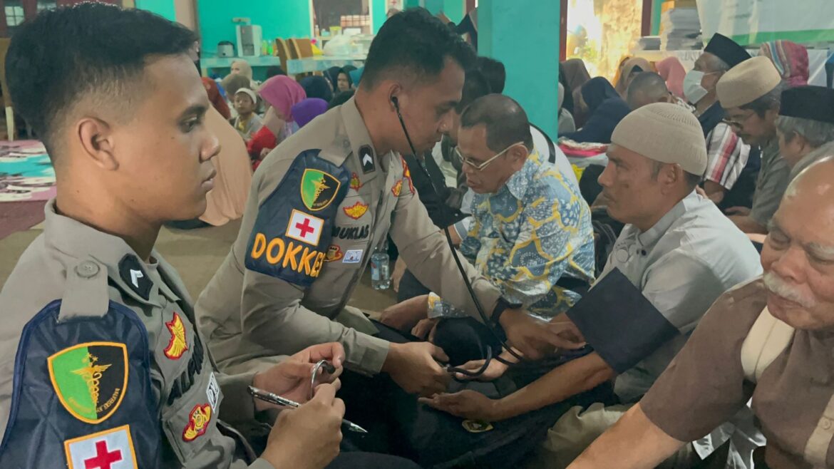 Bhakti Kesehatan:Polda Jabar Catat Ribuan Penerima Layanan Kesehatan Jelang Hari Bhayangkara ke-79