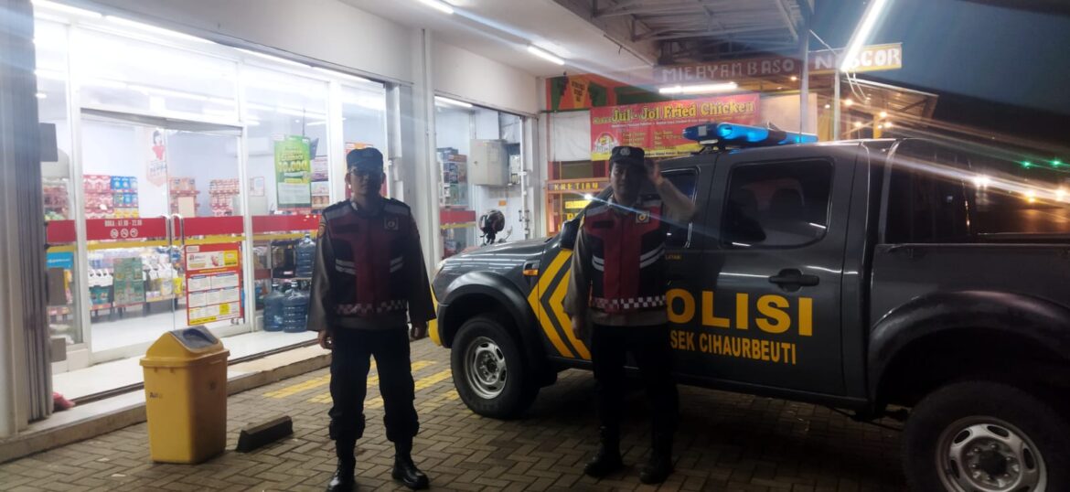 Polsek Cihaurbeuti Polres Ciamis Patroli Biru Antisipasi Gangguan Kamtinmas di Masyarakat