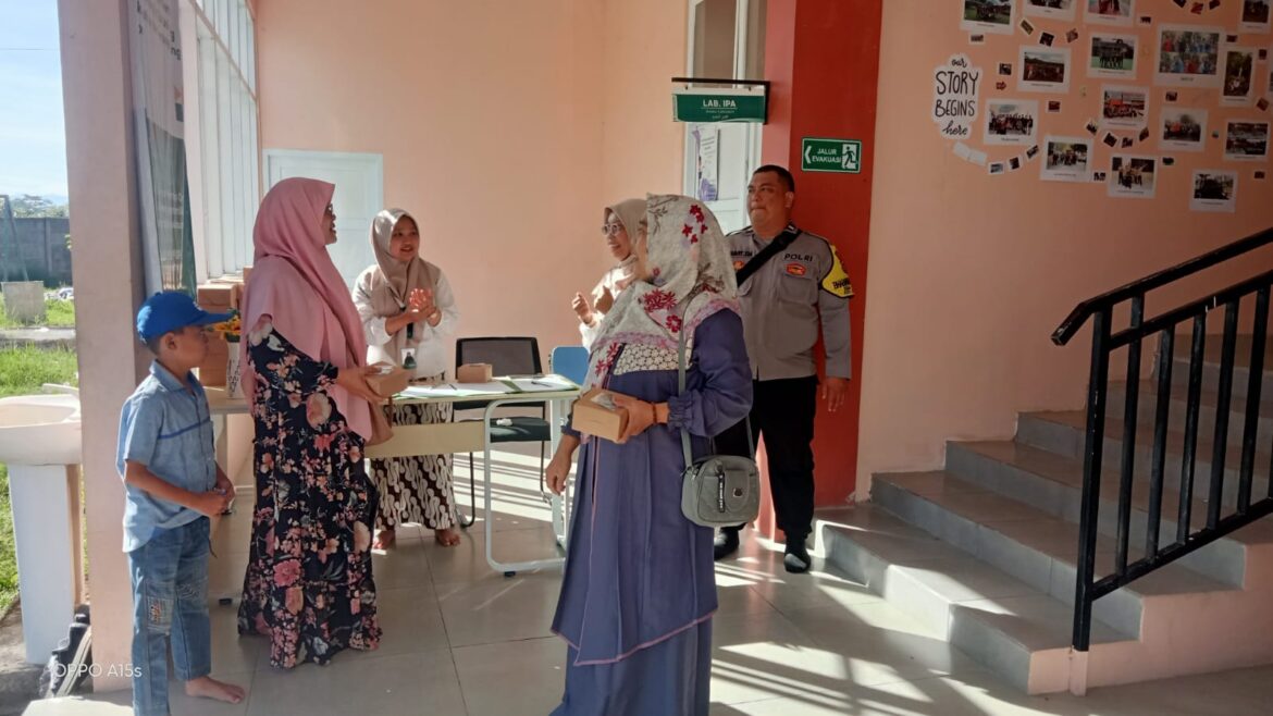 Bhabinkamtibmas Polsek Leuwiliang Sambangi Warga, Wujudkan Harkamtibmas di Wilayah Binaan