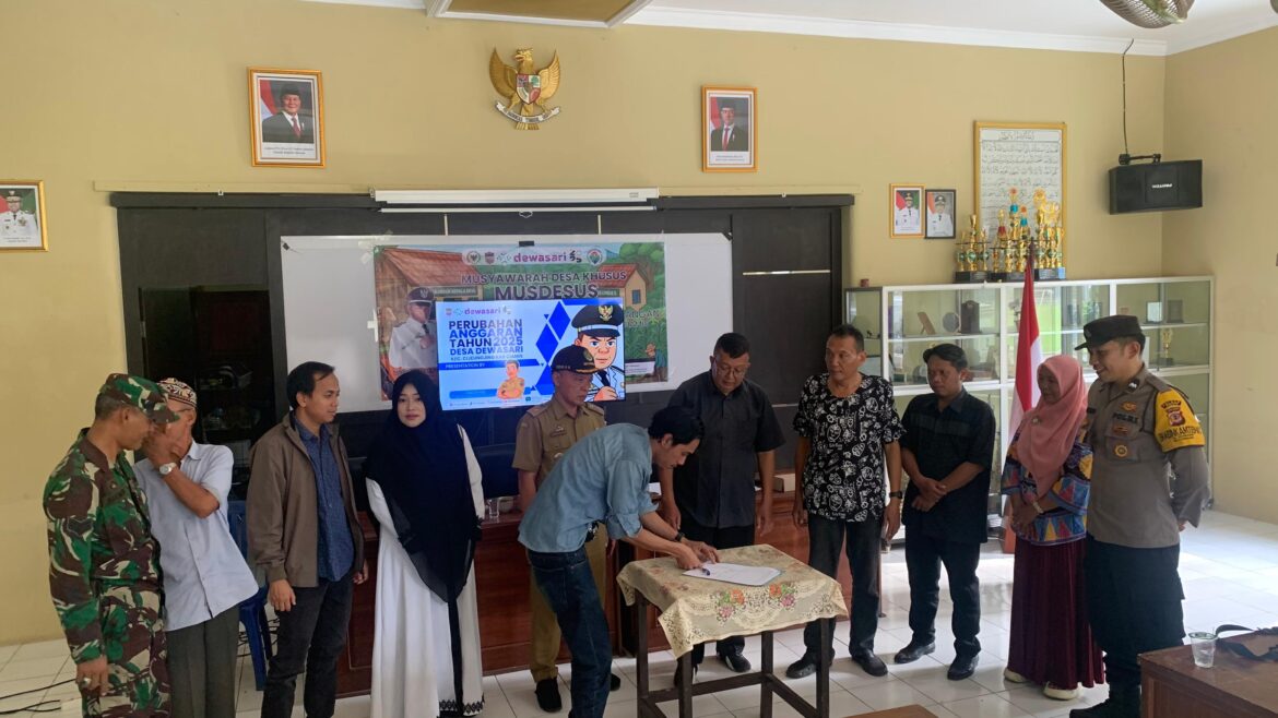 Perkuat Sinergitas, Polsek Cijeungjing Polres Ciamis Ikuti Musdes Hanpangan di Desa Dewasari
