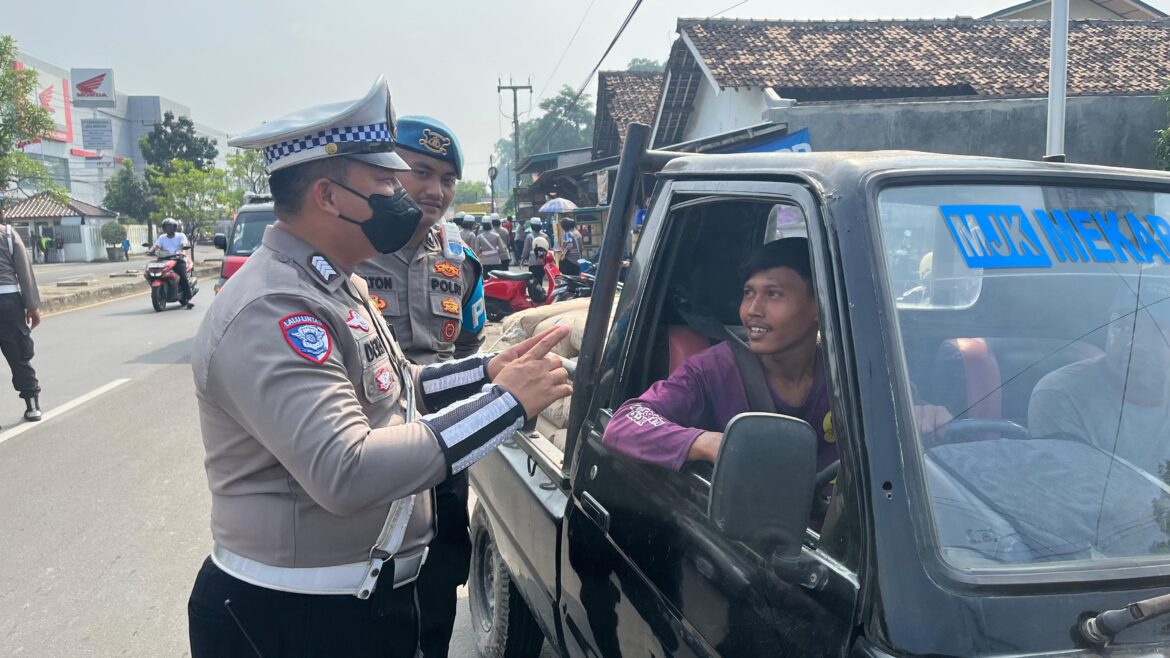 Hari ke 3 Ops Patuh Maung 2025, Ditlantas Polda Banten Lakukan Teguran Hingga Tilang di Tempat
